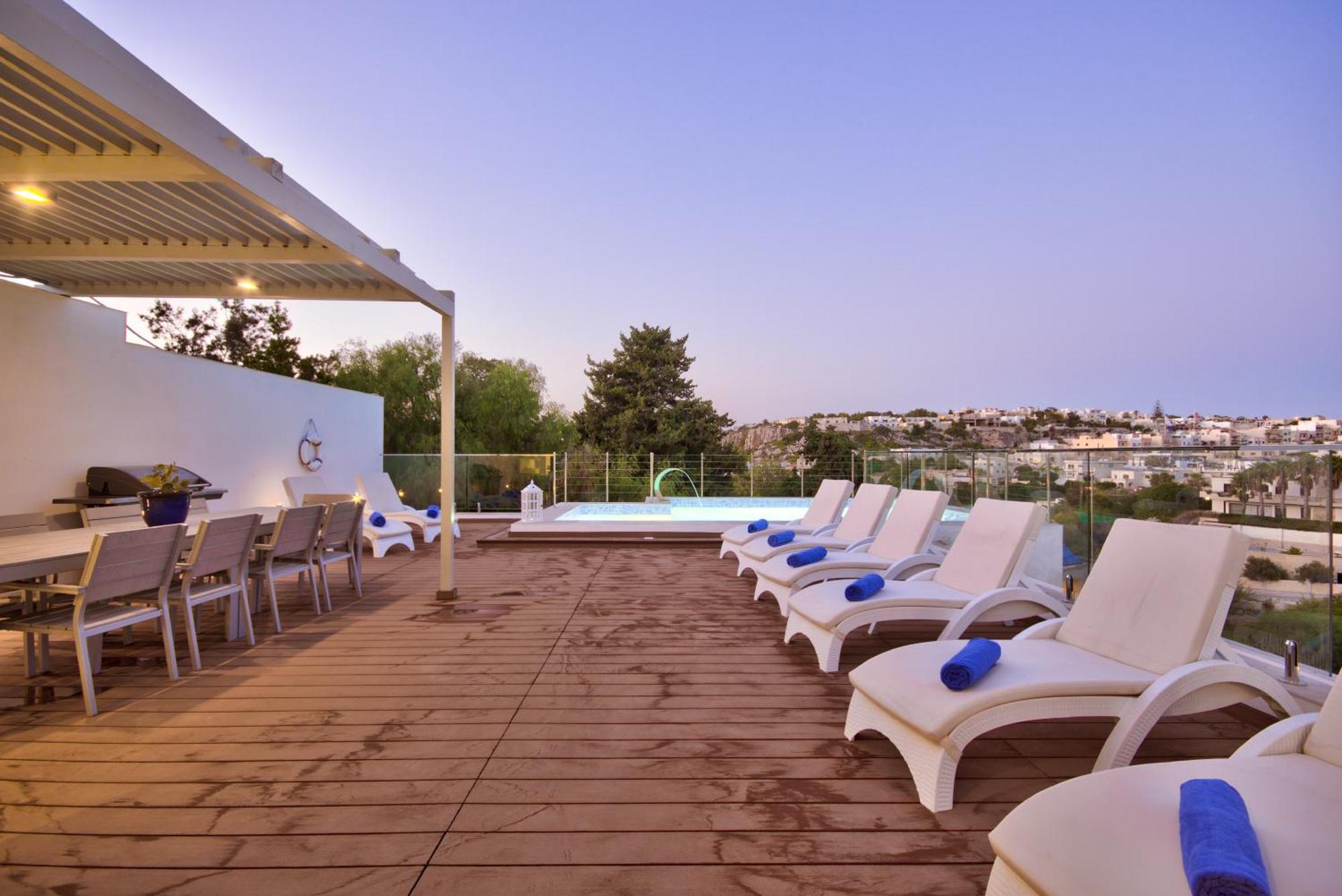 מליאהה Maltese Luxury Villas - Sunset Infinity Pools, Indoor Heated Pools And More! מראה חיצוני תמונה