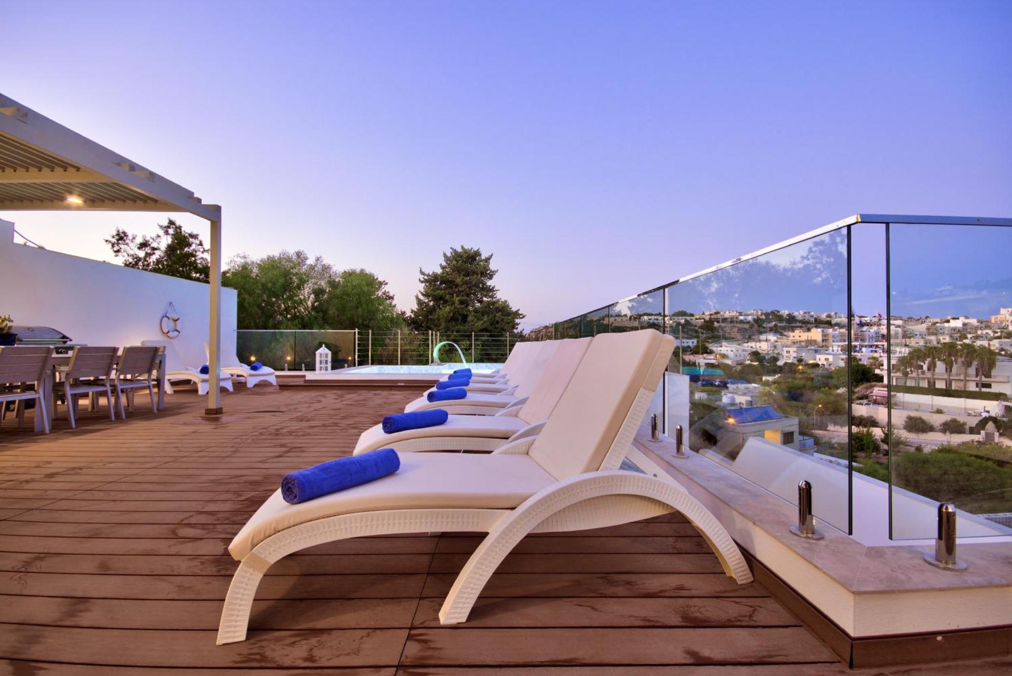 מליאהה Maltese Luxury Villas - Sunset Infinity Pools, Indoor Heated Pools And More! מראה חיצוני תמונה